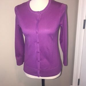 Lightweight cardigan sweater